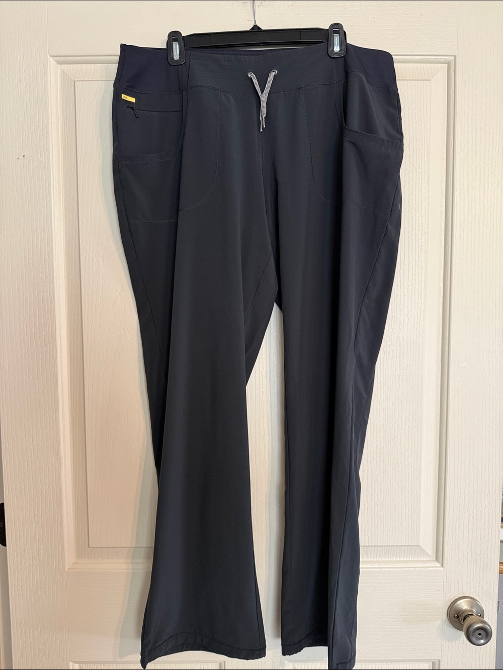 Lole Women’s Black Pull-On Joggers with Drawcord